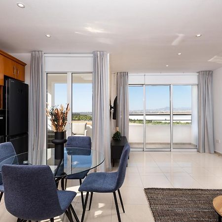 The Saline Views Makenzy Apartment Ларнака Екстериор снимка