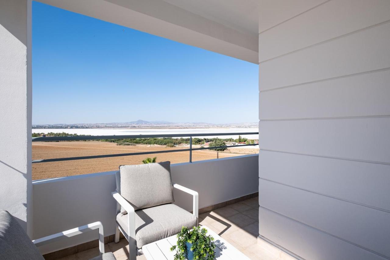 The Saline Views Makenzy Apartment Ларнака Екстериор снимка